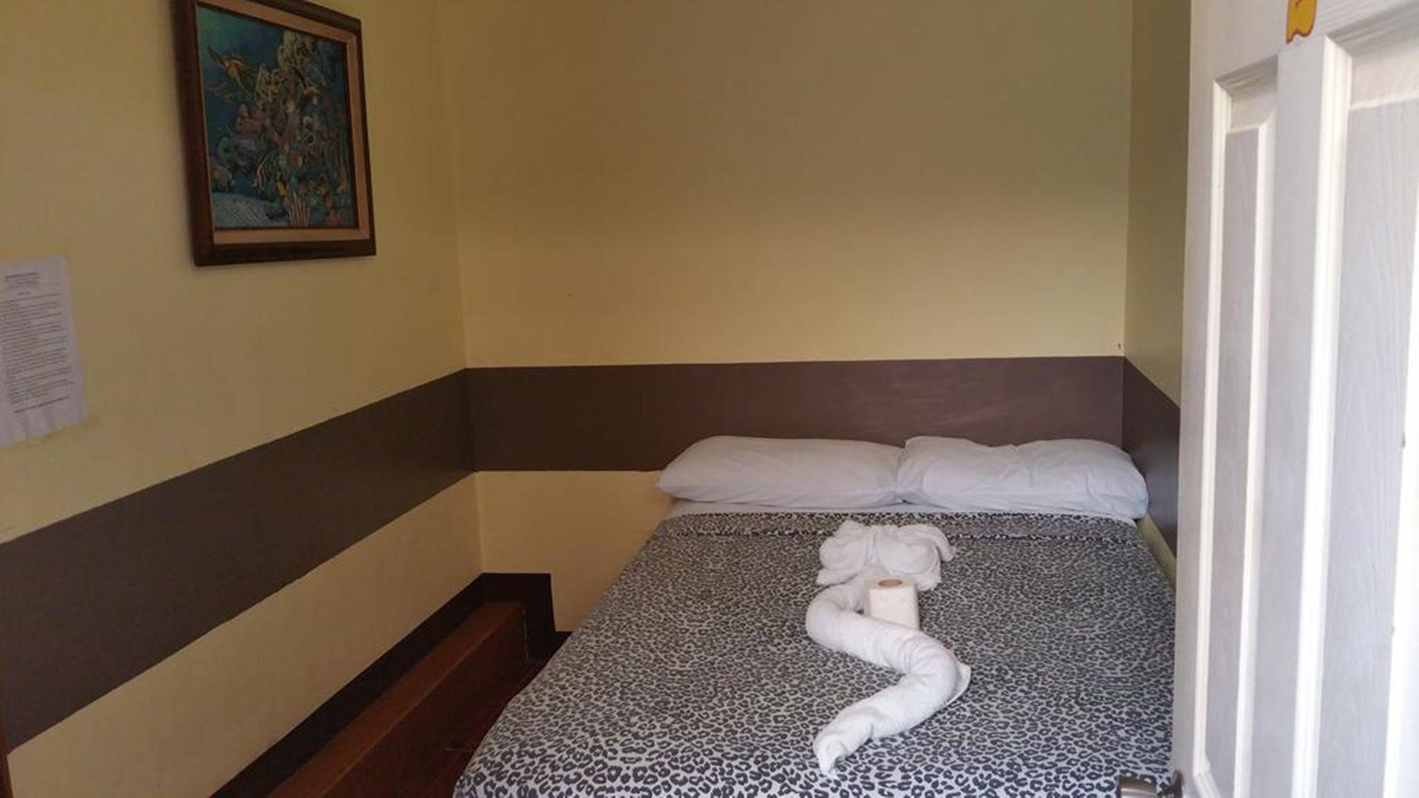 Residencia Katrina Bed And Breakfast Ель-Нідо Екстер'єр фото