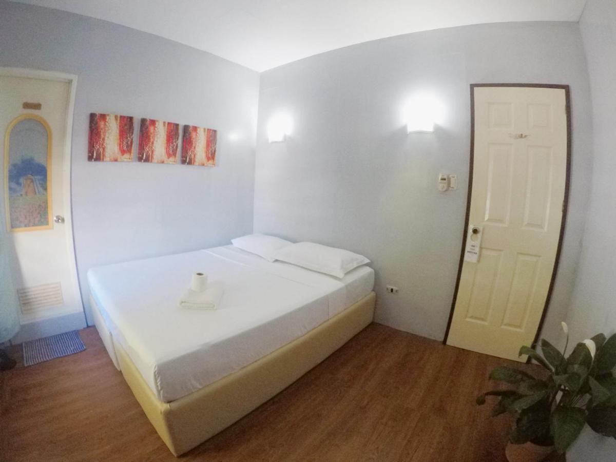 Residencia Katrina Bed And Breakfast Ель-Нідо Екстер'єр фото
